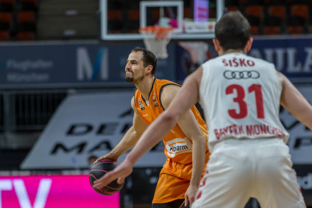 更是球队新 更是球队新